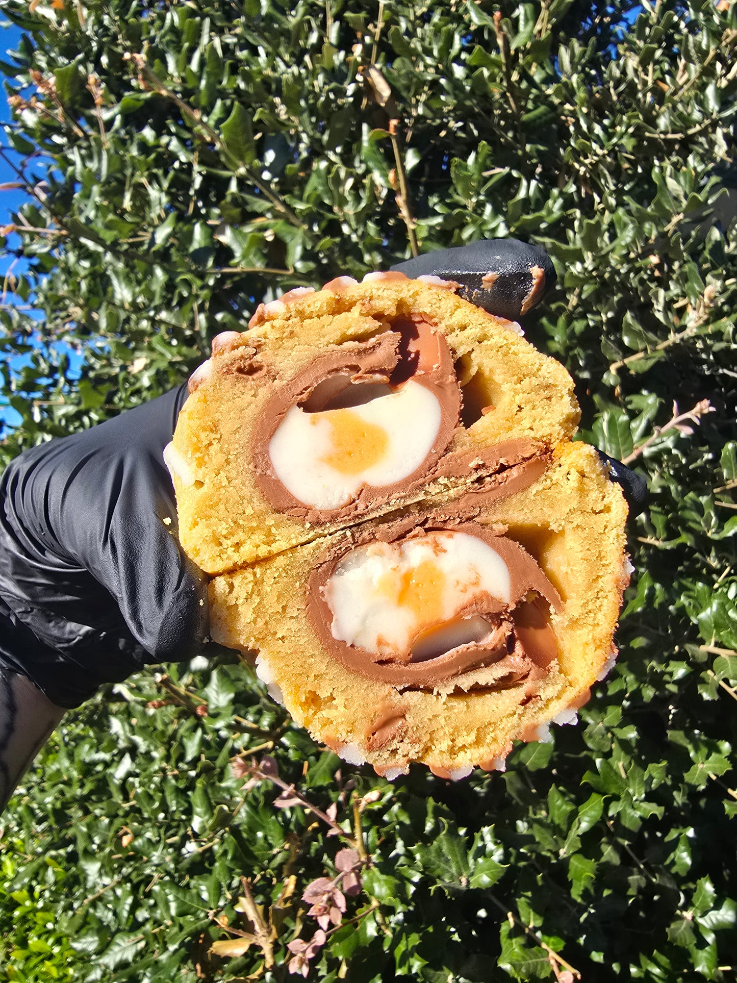 Cream egg cookie